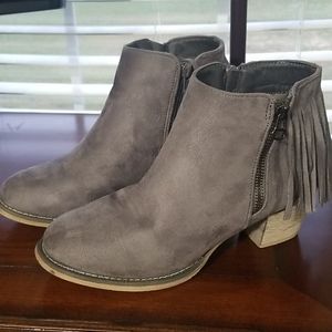Mata Fringe Booties 7.5